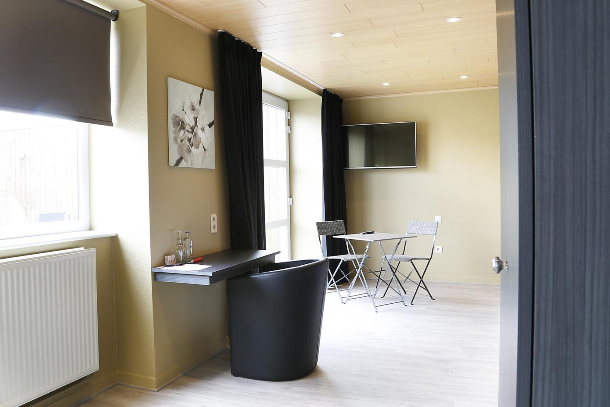 B&B Rouge E Blanc Meulebeke Exterior photo